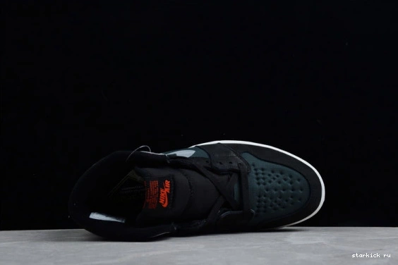 DB2889-001 Retro High Black Gore-Tex DB2889-001 Element 1 Air Particle Grey Jordan 1013